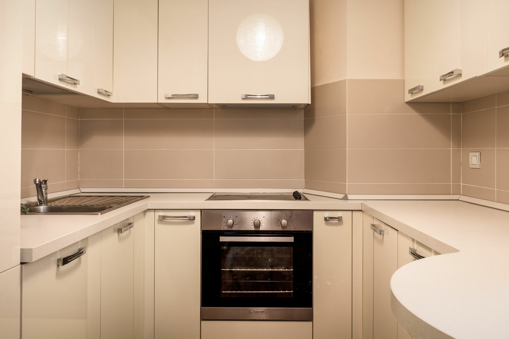 Premuda Apartment Милано Екстериор снимка